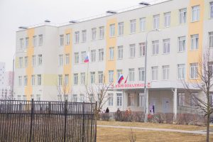 Активисты школы №2070 заняли первое место на спартакиаде по волейболу. Фото: Ксения Догонашева, «Вечерняя Москва»