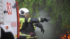 Безопасность и контроль: 16 бригад поливомоечной техники заступили на постоянное дежурство в Новой Москве. Фото: Пелагия Замятина, «Вечерняя Москва»